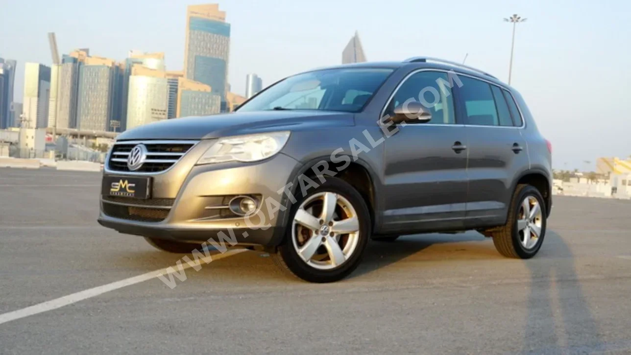 Volkswagen  Tiguan  2.0 TSI  2010  Automatic  120,000 Km  4 Cylinder  All Wheel Drive (AWD)  SUV  Gray Nardo