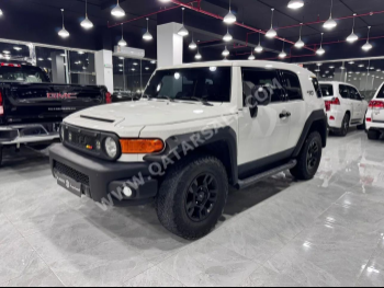 Toyota  FJ Cruiser  2015  Automatic  281,000 Km  6 Cylinder  Four Wheel Drive (4WD)  SUV  White