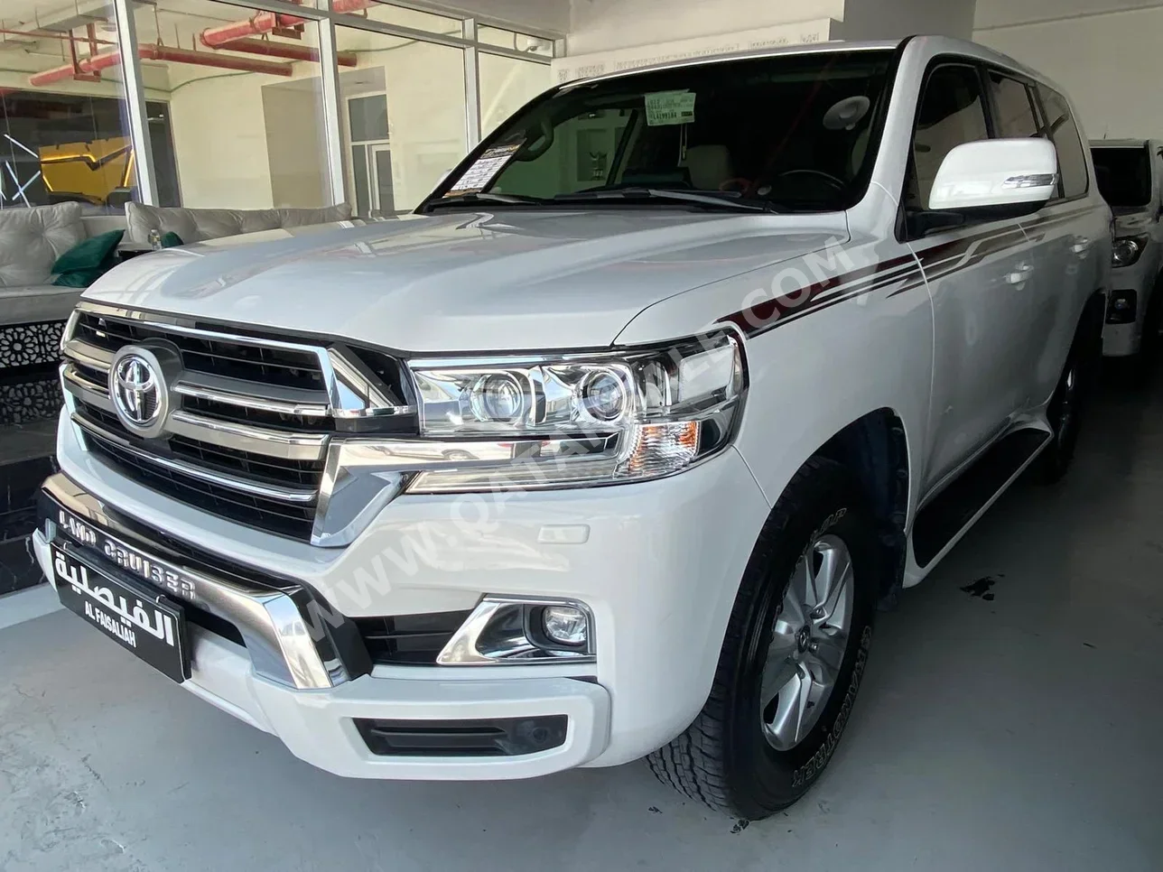 Toyota  Land Cruiser  GXR  2020  Automatic  181,000 Km  6 Cylinder  Four Wheel Drive (4WD)  SUV  White