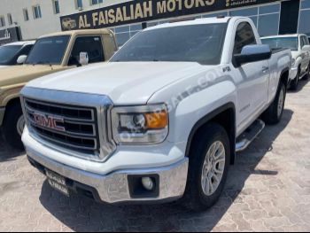GMC  Sierra  1500  2014  Automatic  250,000 Km  8 Cylinder  Four Wheel Drive (4WD)  Pick Up  White