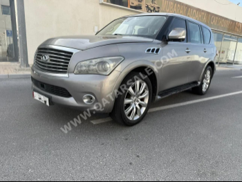 Infiniti  QX  56  2012  Automatic  332,000 Km  8 Cylinder  Four Wheel Drive (4WD)  SUV  Gray