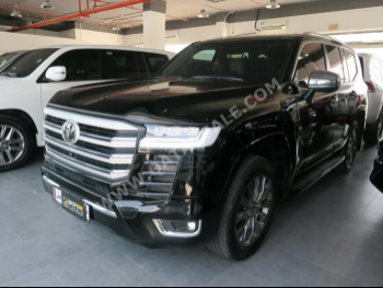 Toyota  Land Cruiser  VXR Twin Turbo  2024  Automatic  42,000 Km  6 Cylinder  Four Wheel Drive (4WD)  SUV  Black  With Warranty
