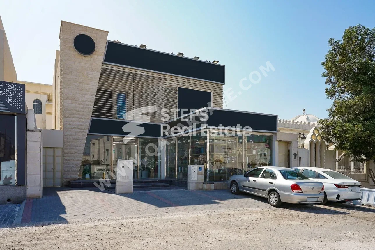 خدمية  - غير مفروشة  - الدوحة  - الدحيل  - 1 غرف نوم