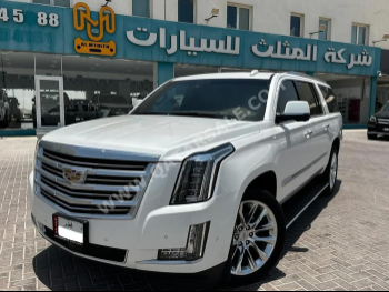 كاديلاك  اسكيليد  بلاتينيوم  2019  اوتوماتيك  101,000 كم  8 سلندر  دفع رباعي  اس يو في  أبيض