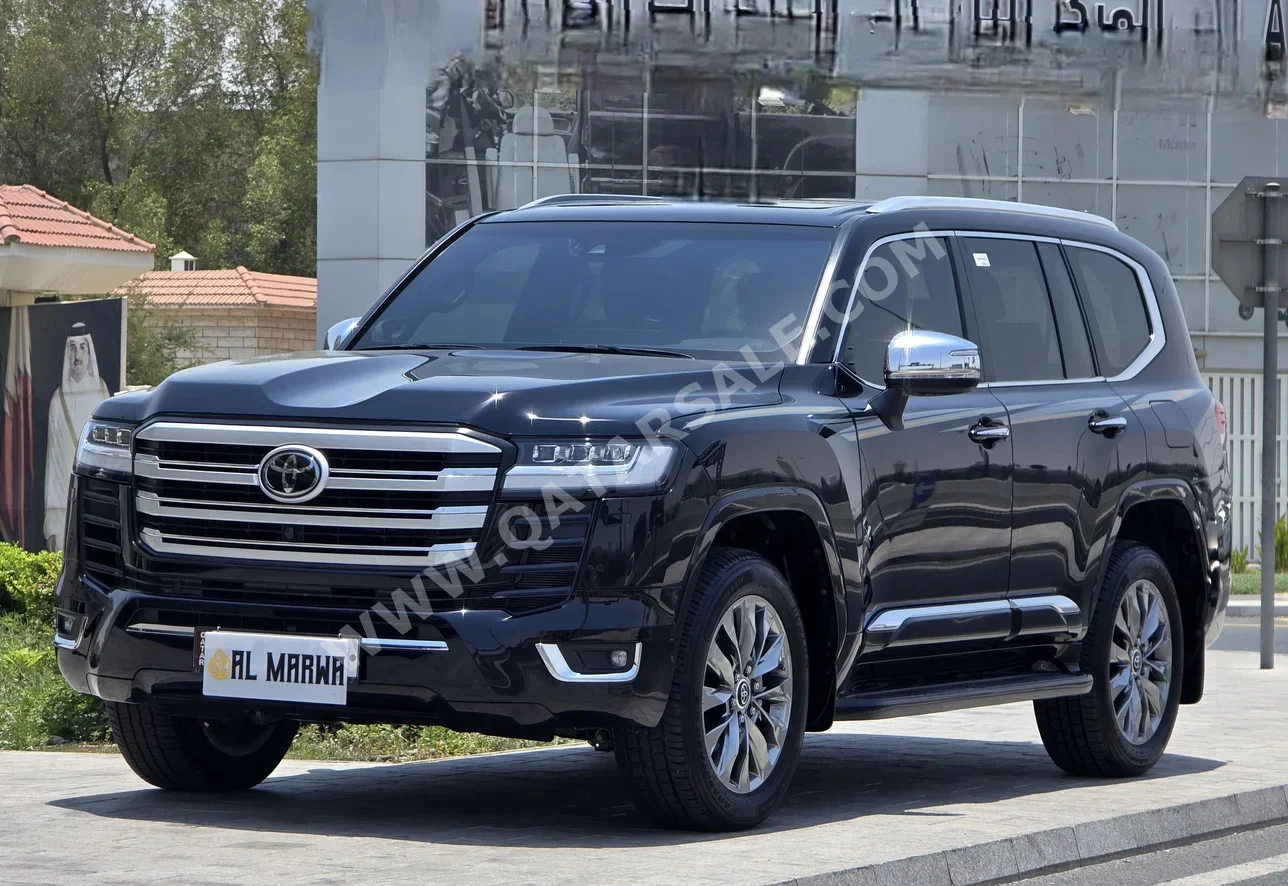 Toyota  Land Cruiser  VXR Twin Turbo  2024  Automatic  44,000 Km  6 Cylinder  Four Wheel Drive (4WD)  SUV  Black  With Warranty