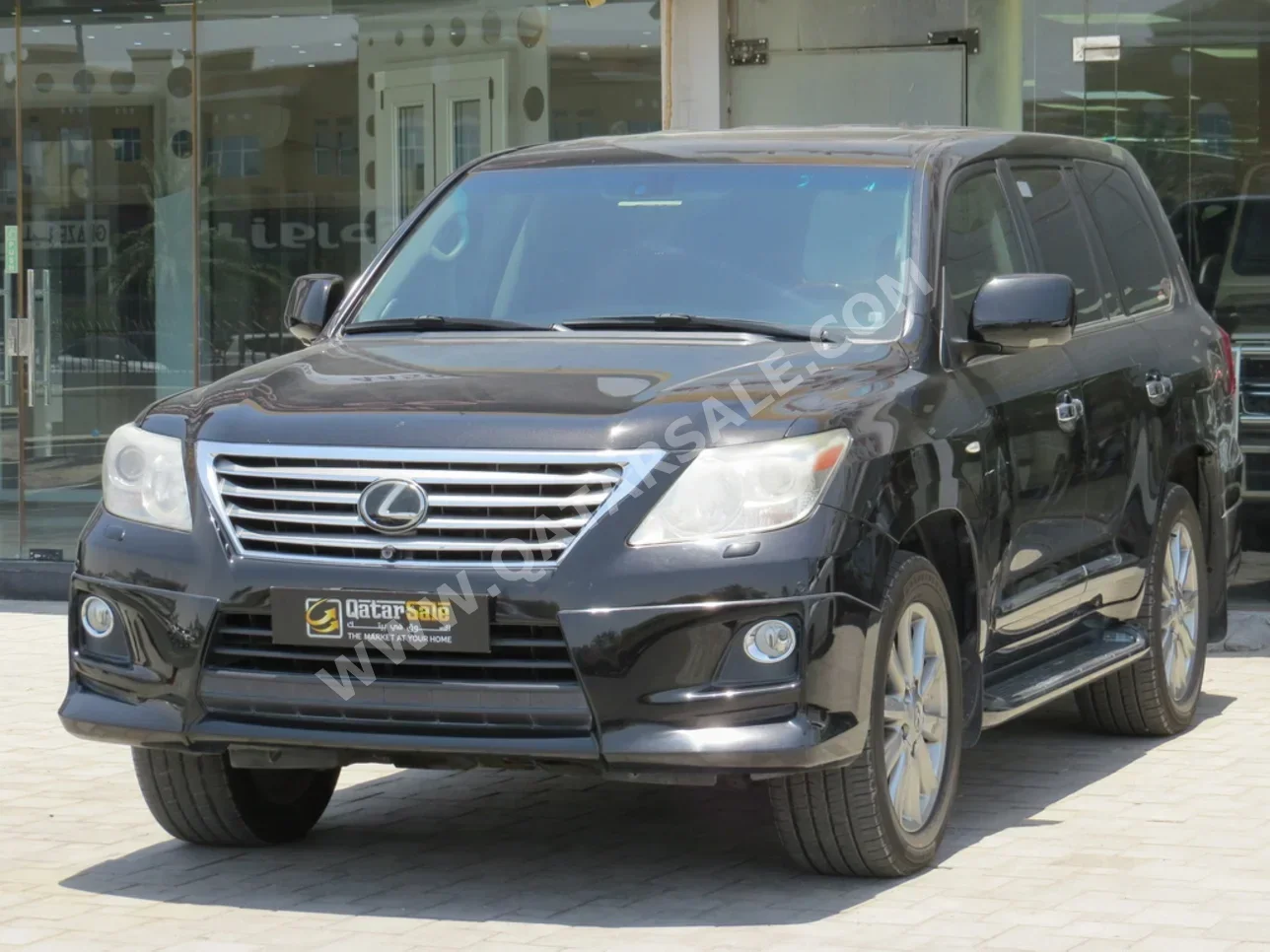 Lexus  LX  570  2011  Automatic  107,000 Km  8 Cylinder  Four Wheel Drive (4WD)  SUV  Black
