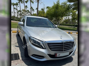 Mercedes-Benz  E-Class  300  2013  Automatic  100,000 Km  6 Cylinder  Rear Wheel Drive (RWD)  Sedan  Silver