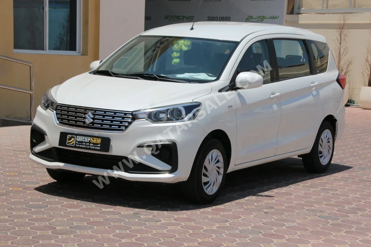 Suzuki  Ertiga  2021  Automatic  122,000 Km  4 Cylinder  Front Wheel Drive (FWD)  SUV  White