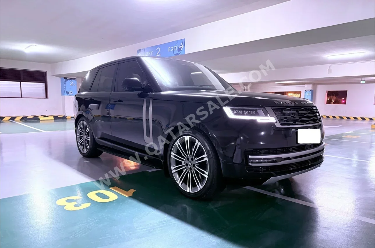 Land Rover  Range Rover  Vogue SE  2025  Automatic  50 Km  6 Cylinder  Four Wheel Drive (4WD)  SUV  Black  With Warranty