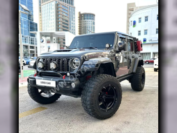 Jeep  Wrangler  392 Rubicon  2022  Automatic  22,800 Km  8 Cylinder  Four Wheel Drive (4WD)  SUV  Gray  With Warranty