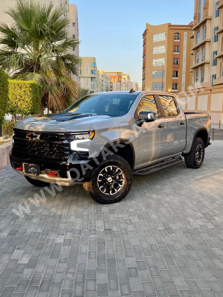 Chevrolet  Silverado  ZR 2  2025  Automatic  0 Km  8 Cylinder  Four Wheel Drive (4WD)  Pick Up  Gray  With Warranty