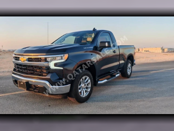 Chevrolet  Silverado  LT  2023  Automatic  11,000 Km  8 Cylinder  Four Wheel Drive (4WD)  Pick Up  Black  With Warranty