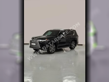 Lexus  LX  600 Luxury  2024  Automatic  30,000 Km  6 Cylinder  All Wheel Drive (AWD)  SUV  Black  With Warranty