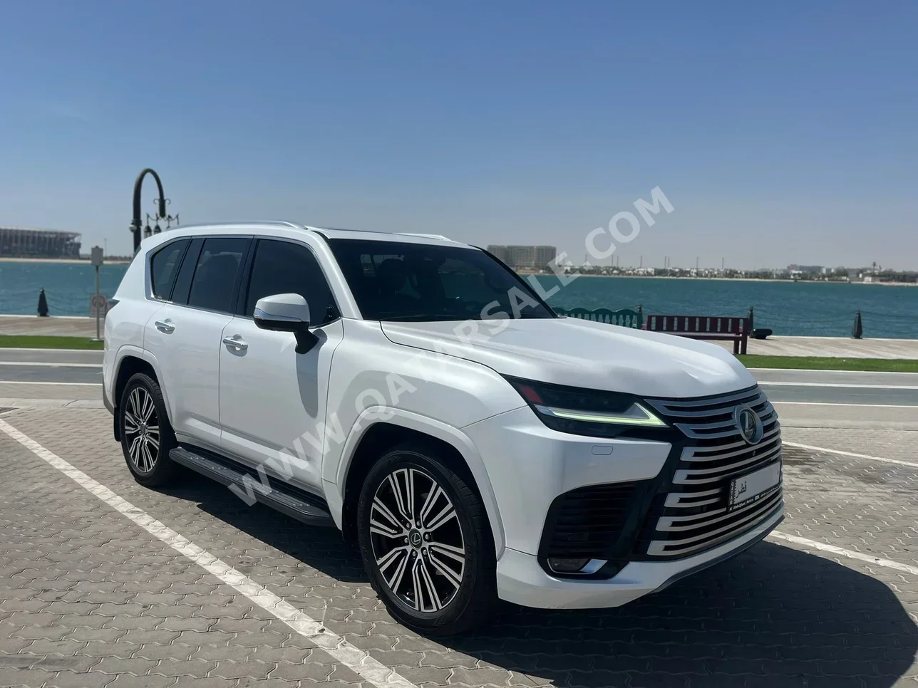 Lexus  LX  600 Luxury  2023  Automatic  90,000 Km  6 Cylinder  Four Wheel Drive (4WD)  SUV  Pearl