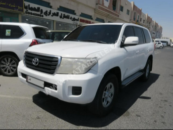 Toyota  Land Cruiser  G  2013  Automatic  280,000 Km  6 Cylinder  Four Wheel Drive (4WD)  SUV  White