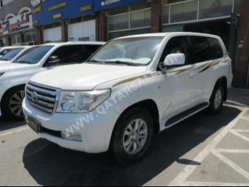 Toyota  Land Cruiser  GX  2011  Automatic  364,000 Km  6 Cylinder  Four Wheel Drive (4WD)  SUV  White