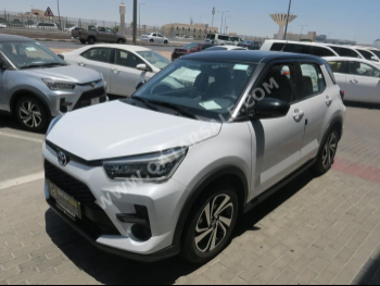 Toyota  Raize  GR  2024  Automatic  0 Km  3 Cylinder  Four Wheel Drive (4WD)  SUV  White  With Warranty