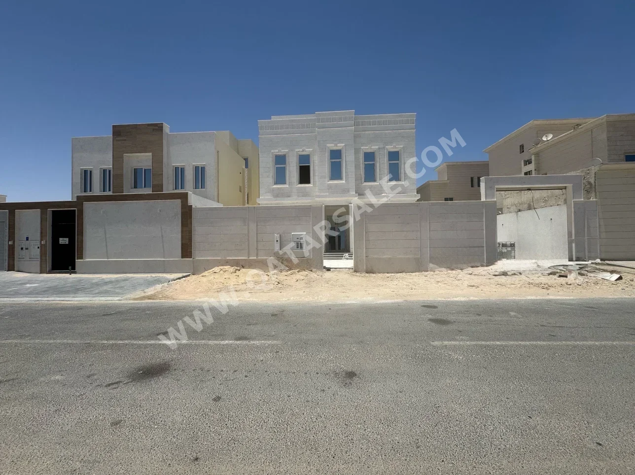 Family Residential - Not Furnished - Umm Salal - Umm Ebairiya - 7 Bedrooms