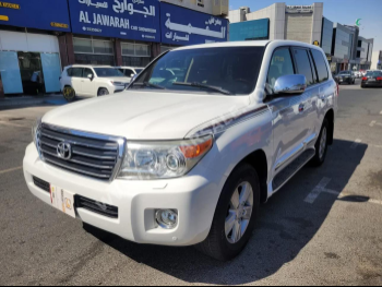 Toyota  Land Cruiser  GXR  2014  Automatic  59,000 Km  8 Cylinder  Four Wheel Drive (4WD)  SUV  White