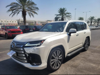 Lexus  LX  600 Luxury  2025  Automatic  2,900 Km  6 Cylinder  Four Wheel Drive (4WD)  SUV  White  With Warranty