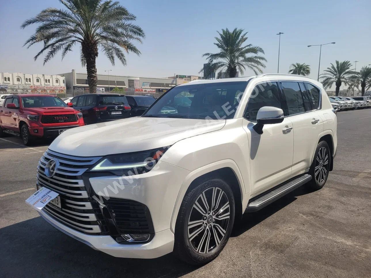 Lexus  LX  600 Luxury  2025  Automatic  2,900 Km  6 Cylinder  Four Wheel Drive (4WD)  SUV  White  With Warranty