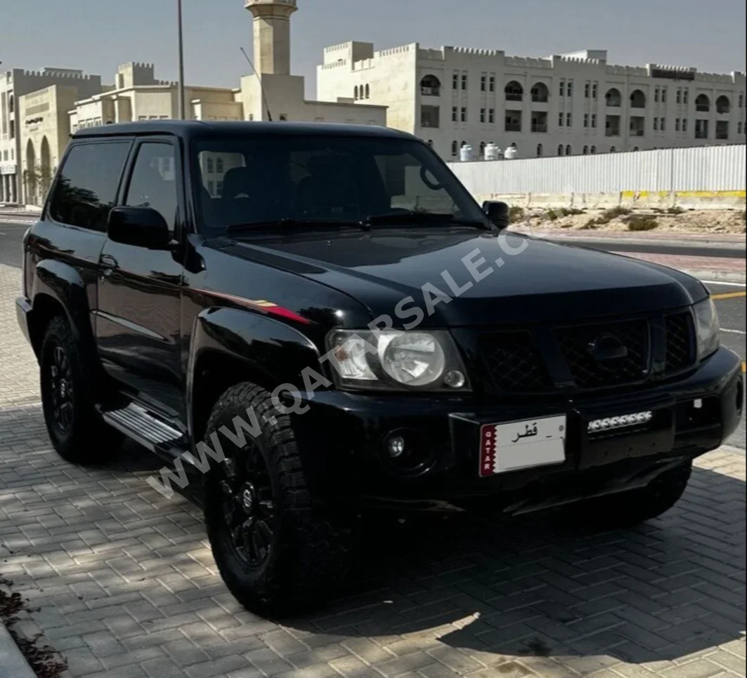 Nissan  Patrol  Safari  2016  Automatic  202,000 Km  6 Cylinder  Four Wheel Drive (4WD)  SUV  Black