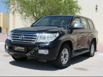 Toyota  Land Cruiser  GXR  2010  Automatic  274,000 Km  8 Cylinder  Four Wheel Drive (4WD)  SUV  Black