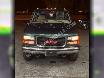GMC  Sierra  3500  1996  Manual  146,000 Km  8 Cylinder  Four Wheel Drive (4WD)  Pick Up  Green