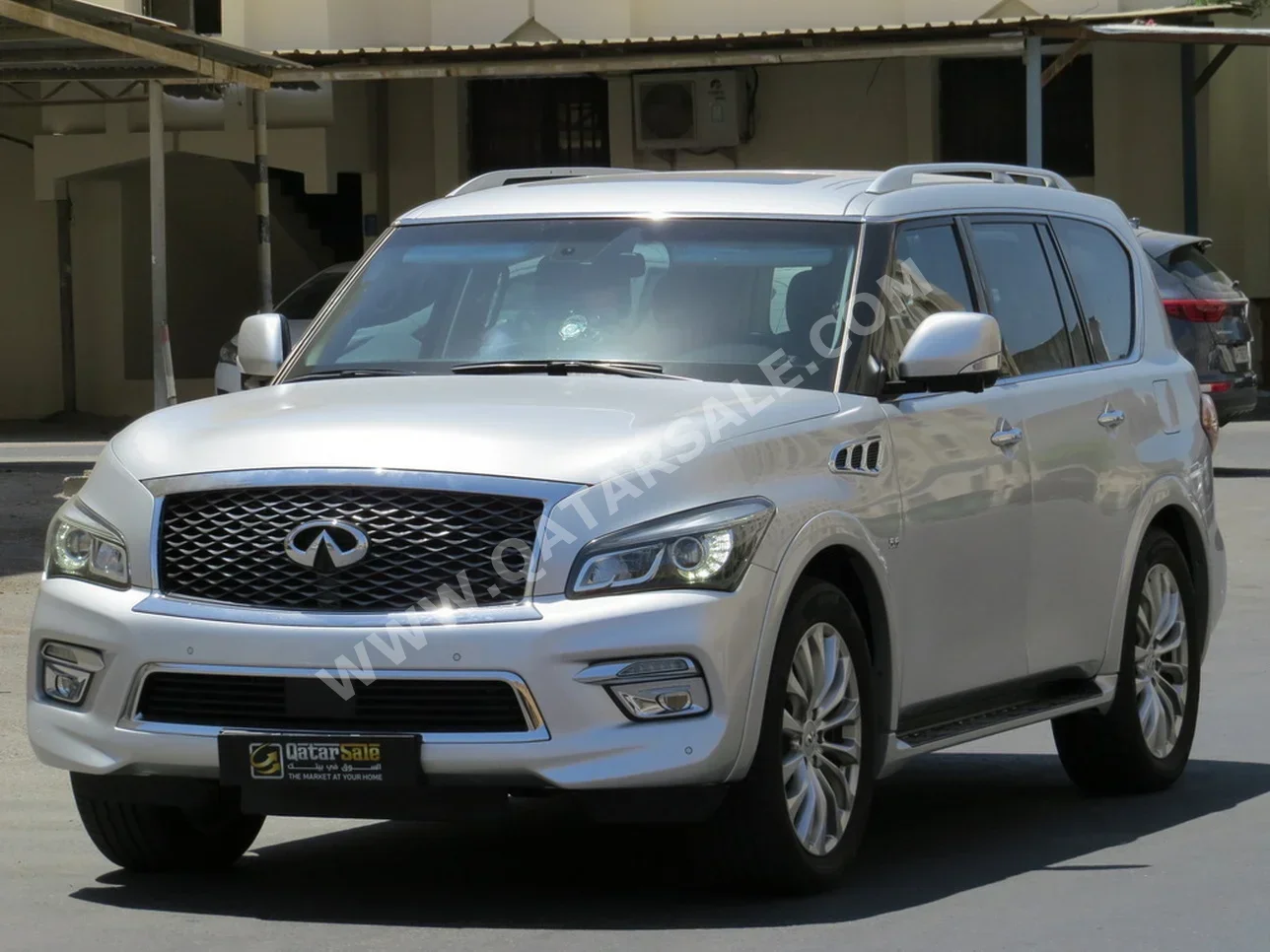 Infiniti  QX  80  2016  Automatic  74,000 Km  8 Cylinder  Four Wheel Drive (4WD)  SUV  Silver