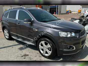 Chevrolet  Captiva  LTZ  2014  Automatic  214,000 Km  6 Cylinder  Four Wheel Drive (4WD)  SUV  Dark Gray