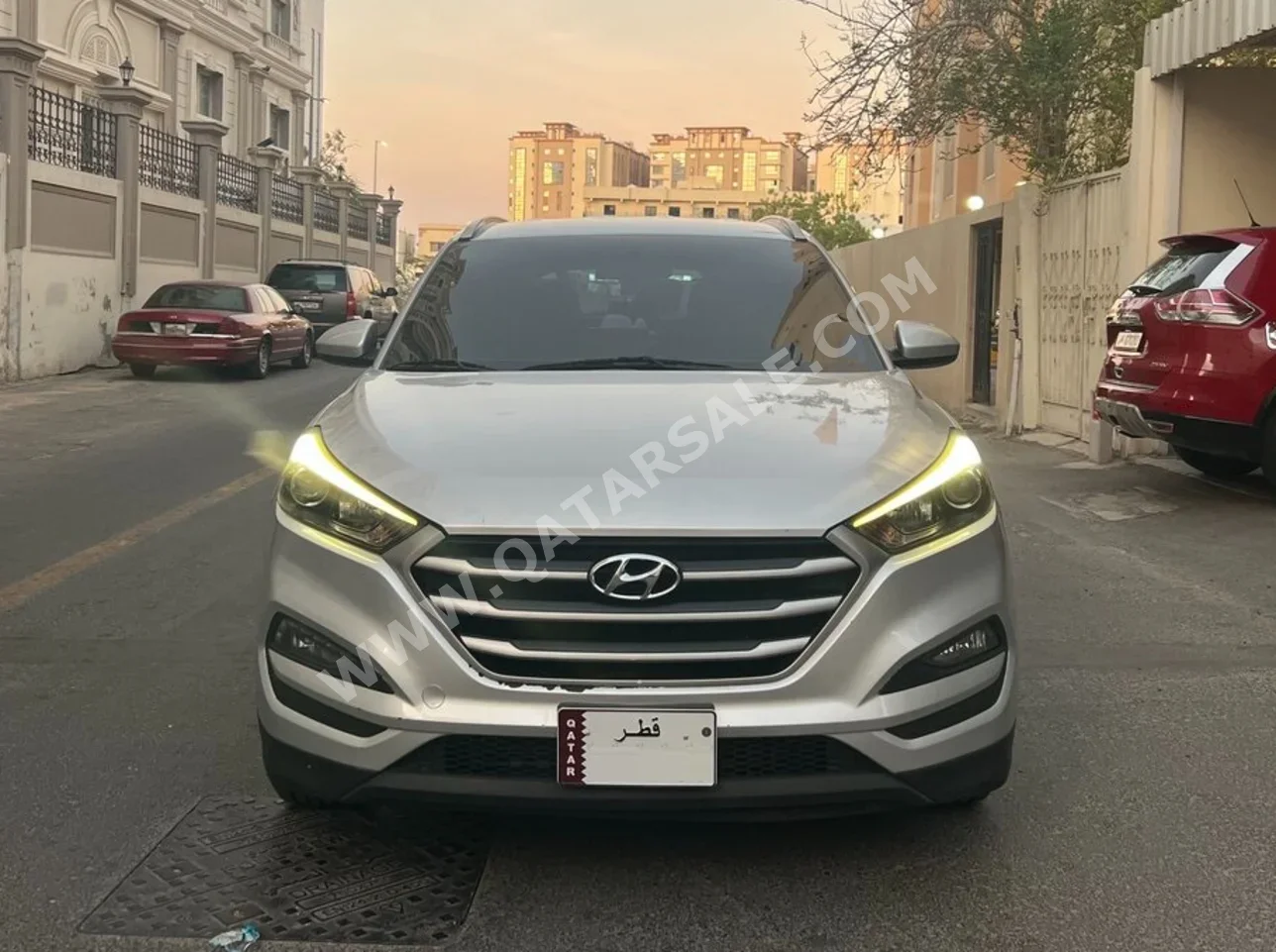 هيونداي  تكسن  2018  اوتوماتيك  120,000 كم  4 سلندر  سحب امامي  اس يو في  فضي