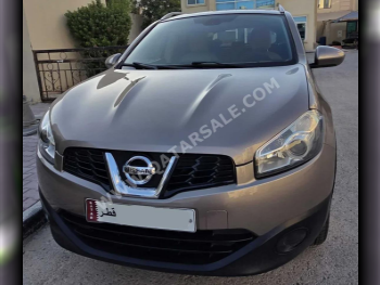 نيسان  كاش كاي  اس اي  2014  اوتوماتيك  86,000 كم  4 سلندر  دفع كلي مستمر  اس يو في  بني