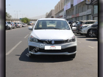 سوزوكي  سياز  2019  اوتوماتيك  273,000 كم  4 سلندر  سحب امامي  سيدان  أبيض