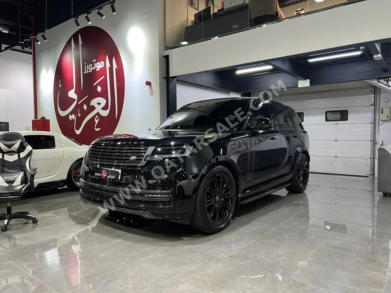 Land Rover  Range Rover  Vogue HSE  2024  Automatic  35,000 Km  6 Cylinder  Four Wheel Drive (4WD)  SUV  Black  With Warranty
