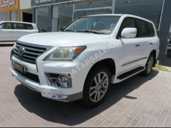 Lexus  LX  570  2015  Automatic  436,000 Km  8 Cylinder  Four Wheel Drive (4WD)  SUV  White