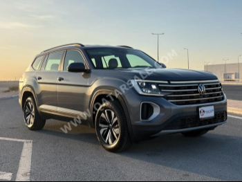 Volkswagen  Teramont  2024  Automatic  4,500 Km  4 Cylinder  Four Wheel Drive (4WD)  SUV  Gray  With Warranty