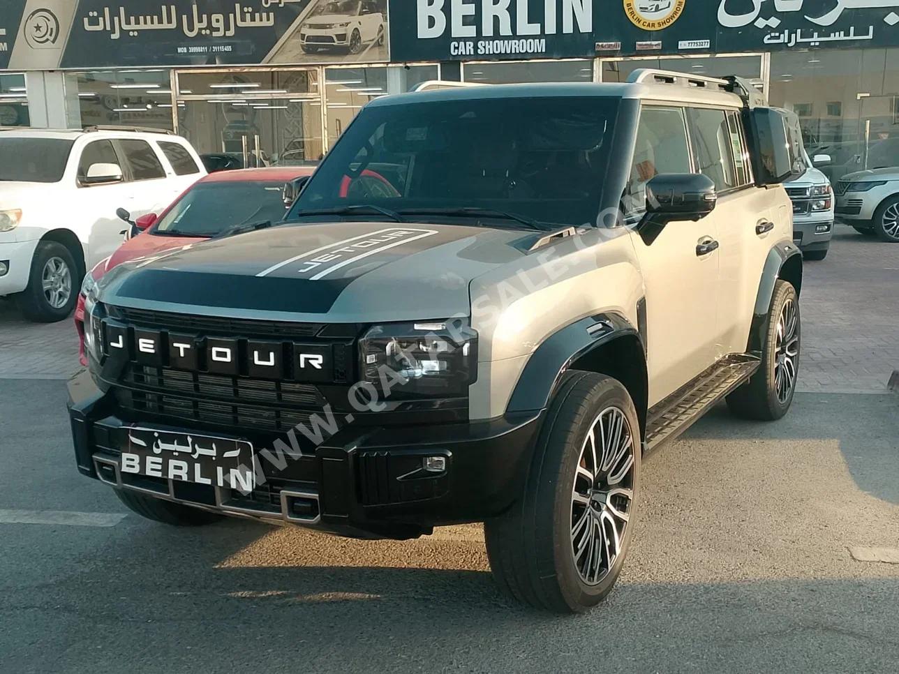 Jetour  T2  Luxury  2025  Automatic  23,000 Km  4 Cylinder  Four Wheel Drive (4WD)  SUV  Silver  With Warranty