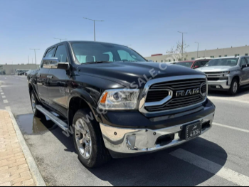 Dodge  Ram  laramie  2020  Automatic  82,000 Km  8 Cylinder  Four Wheel Drive (4WD)  Pick Up  Black