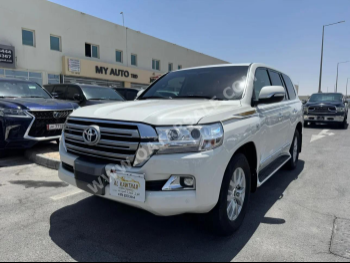 Toyota  Land Cruiser  VXR  2018  Automatic  216,000 Km  8 Cylinder  Four Wheel Drive (4WD)  SUV  White