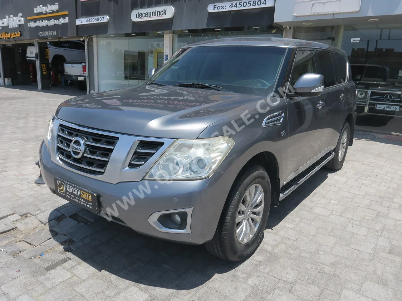 Nissan  Patrol  SE  2014  Automatic  182,000 Km  8 Cylinder  Four Wheel Drive (4WD)  SUV  Gray