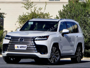 Lexus  LX  600 Luxury  2024  Automatic  17,000 Km  6 Cylinder  Four Wheel Drive (4WD)  SUV  White  With Warranty