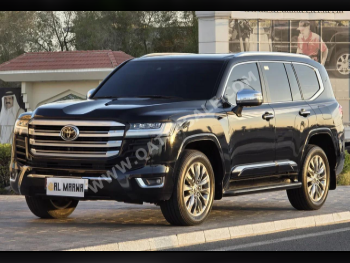 Toyota  Land Cruiser  VXR Twin Turbo  2023  Automatic  59,000 Km  6 Cylinder  Four Wheel Drive (4WD)  SUV  Black  With Warranty