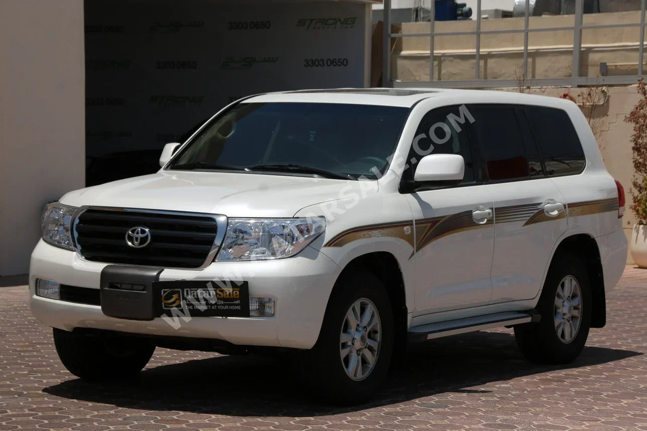 Toyota  Land Cruiser  GX  2009  Automatic  303,000 Km  6 Cylinder  Four Wheel Drive (4WD)  SUV  White