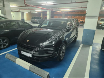 Porsche  Macan  GTS  2024  Automatic  5,600 Km  6 Cylinder  Four Wheel Drive (4WD)  SUV  Black  With Warranty