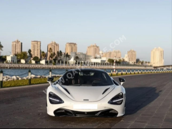 ماكلارين  720  اس  2018  اوتوماتيك  17,000 كم  8 سلندر  دفع خلفي  كوبيه \ سبورت  أبيض  تحت الضمان