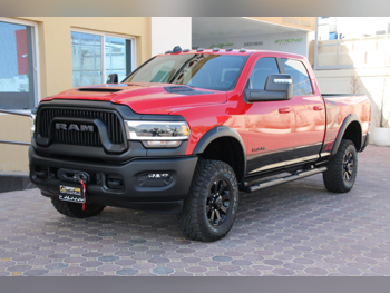 دودج رام باور واجن 2024 اوتوماتيك 6,800 كم 8 سلندر دفع رباعي بيكب أحمر تحت الضمان