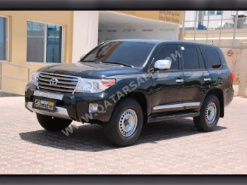 Toyota  Land Cruiser  GXR  2012  Automatic  310,000 Km  8 Cylinder  Four Wheel Drive (4WD)  SUV  Black