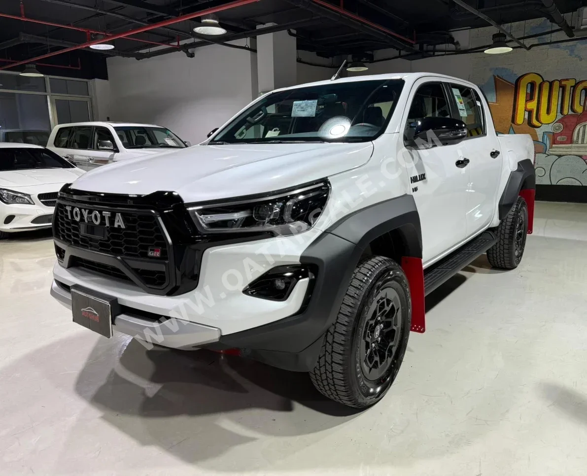Toyota  Hilux  GR Sport  2025  Automatic  0 Km  6 Cylinder  Four Wheel Drive (4WD)  Pick Up  White  With Warranty