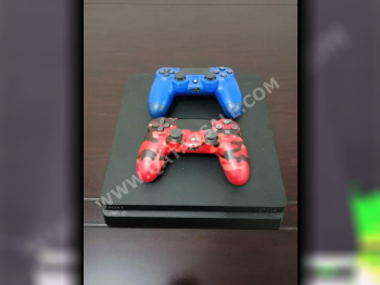 Video Games Consoles - Sony  - PlayStation 4  - 512 GB  -Included Controllers: 2