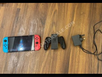 Video Games Consoles - Nintendo  - Nintendo Switch  - 256 GB  -Included Controllers: 2